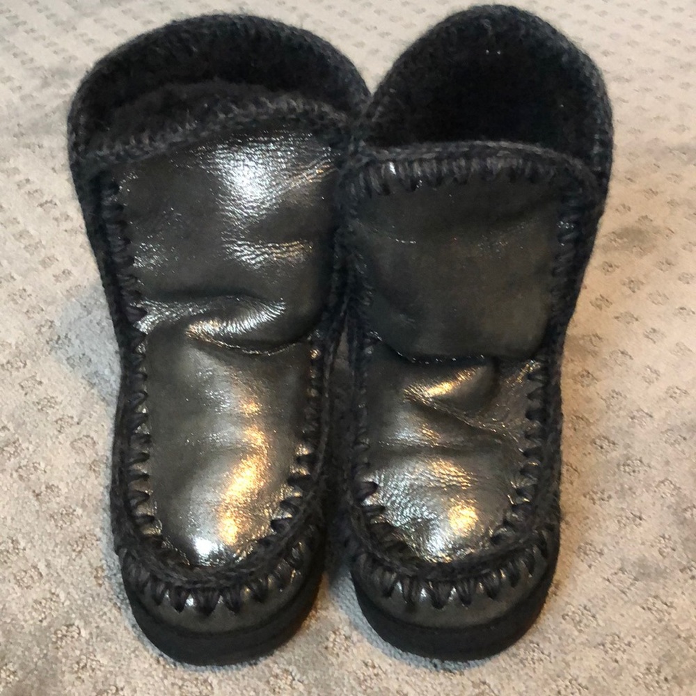 MOU shearling lined boots